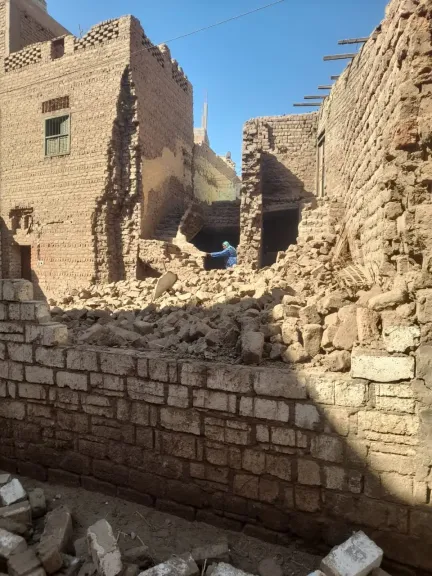 انهيار منزل من الطوب اللبن بقرية القصر بنجع حمادي دون خسائر في الأرواح