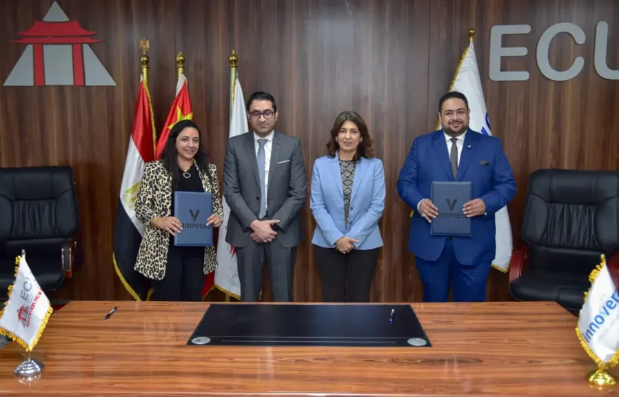 اتفاقية تعاون بين ”إنوفيرا Innovera” الجامعة المصرية الصينية” لإنشاء مركز للتعليم المستمر وحاضنات أعمال تكنولوجية