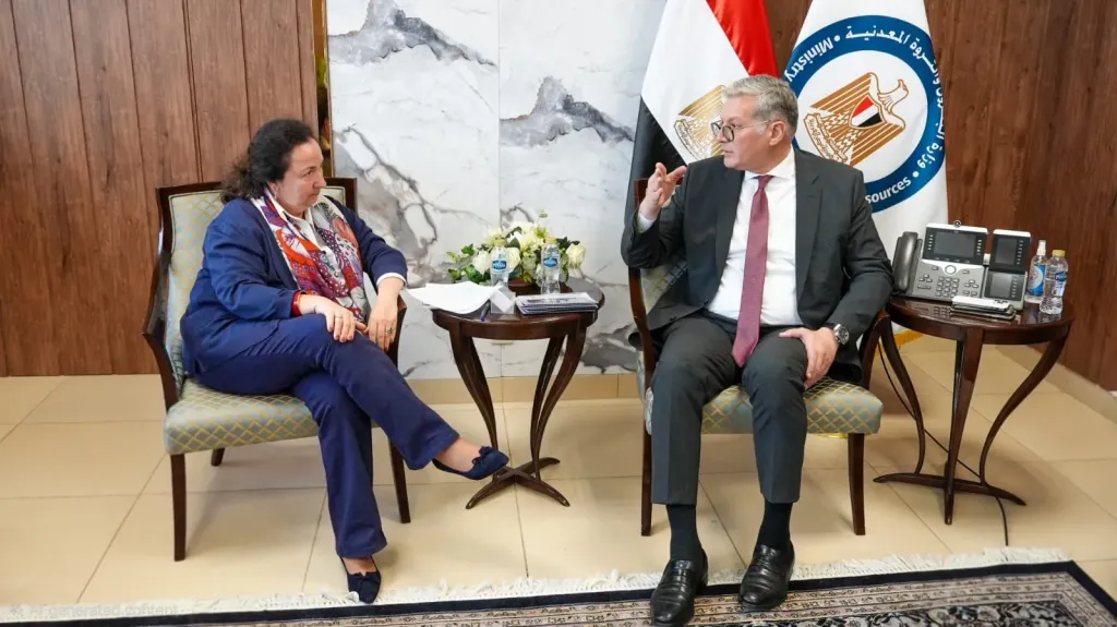 تعاون موسع بين مصر و”الأوروبي لإعادة الإعمار” في البترول والتعدين