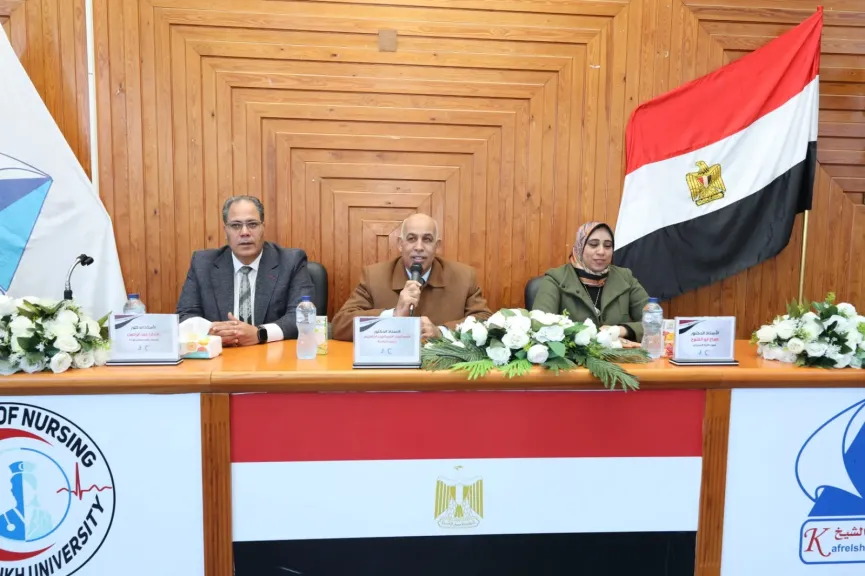 رئيس جامعة كفر الشيخ يشهد ختام فعاليات تدريبات البرنامج الرئاسي ”مودة”  للفصل الدراسي الأول بالجامعة ويؤكد أهمية بناء الوعي الأسري لدى الشباب