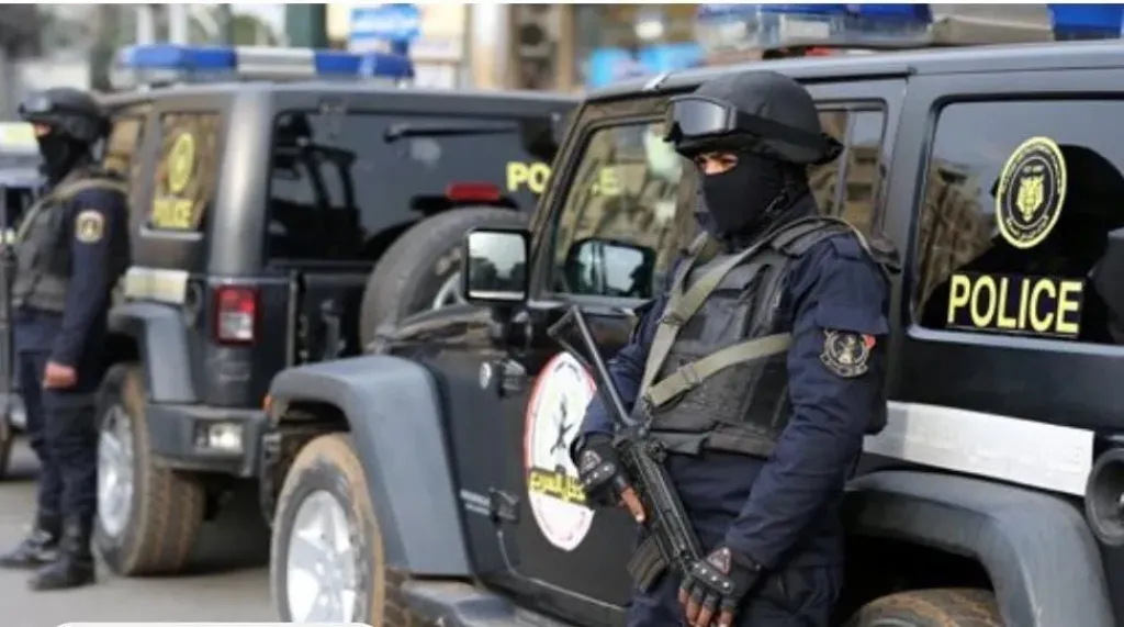 خلصوا عليه أمام ابنه بالضرب وطلق ناري.. إحالة أوراق أب وأبنائه الثلاثة وابن شقيقه قتلوا ابن عمهم في قنا للمفتي