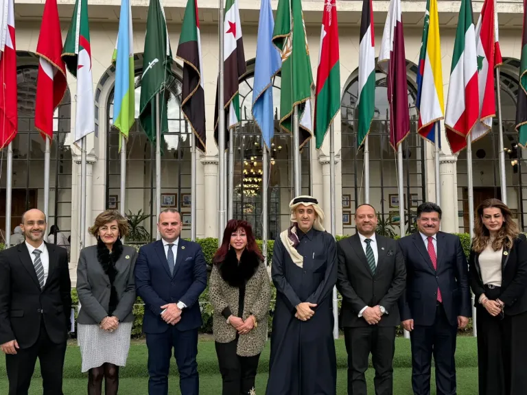 السفير”  علي بن ابراهيم المالكي” يبحث مع وفد اتحاد المستثمرات العرب آليات التعاون الاقتصادي  المشترك .. العام الجديد 2026