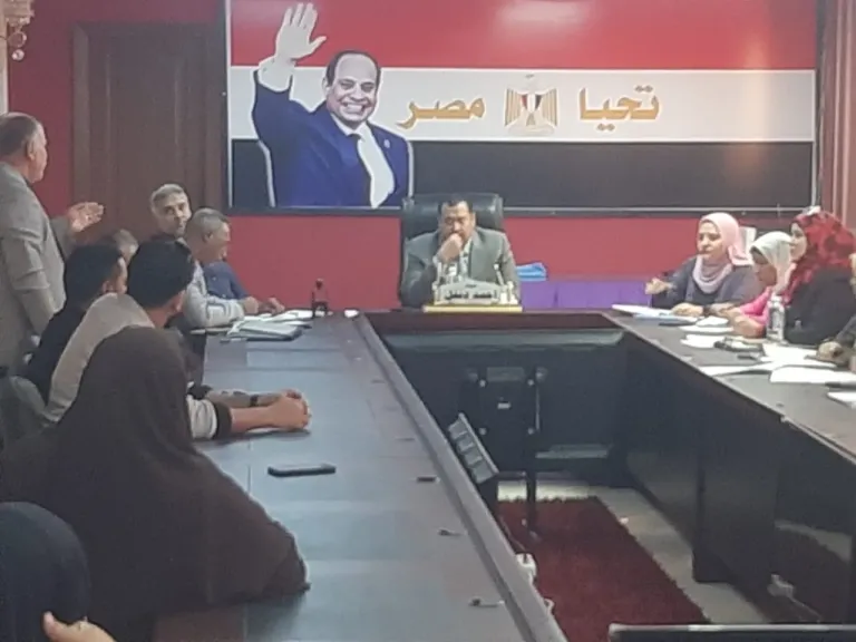 رئيس مدينة سفاجا يعقد اللقاء الدوري للمواطنين