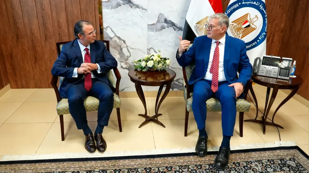 وزير البترول كريم بدوي يلتقي رئيس شيفرون لتعزيز توريد الغاز القبرصي إلى مصر وتوسيع الاستثمارات في شرق المتوسط