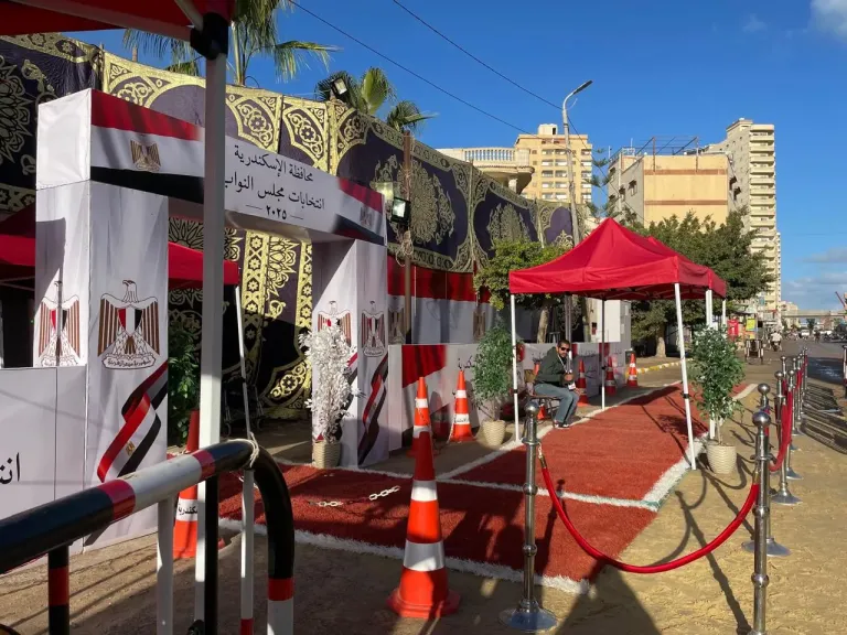 لجان المنتزة تفتح أبوابها لاستقبال الناخبين في اليوم الثاني من الإعادة بالإسكندرية
