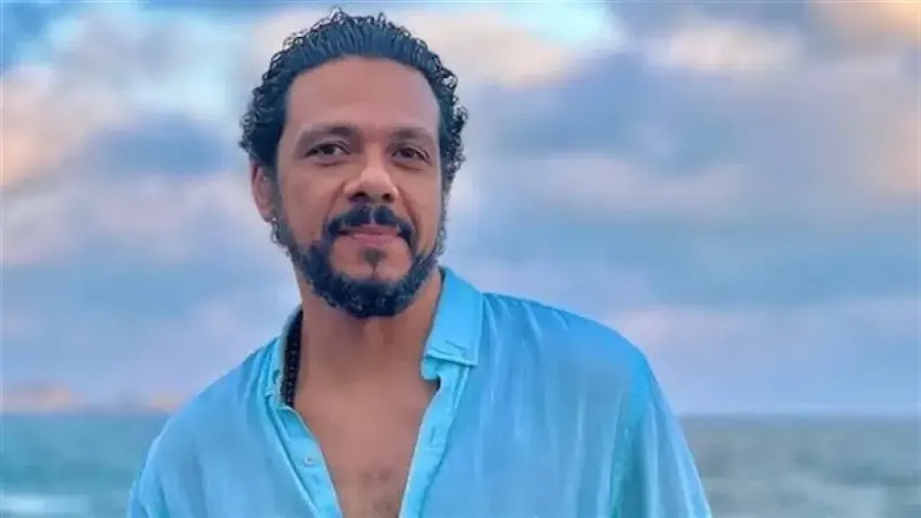 حمزة العيلي يعلق على شطوى أحمد رفعت من قلة العمل السنوات الماضية