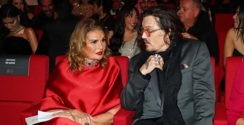 يسرا وجوني ديب في لقطة مميزة بختام مهرجان البحر الأحمر