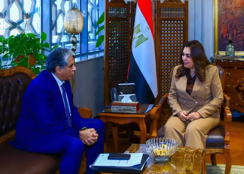 منال عوض وخالد فهمي  يبحثان التعاون فى المجالات المشتركة