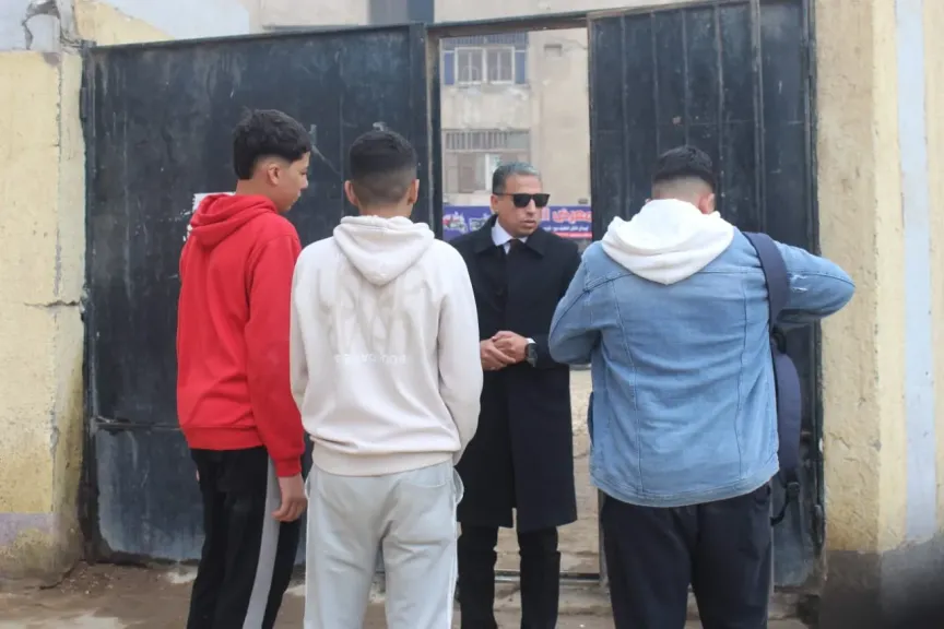 في زيارة مفاجئة...«عطية» يتفقد عددًا من مدارس الجيزة ويشيد بمستوى الأداء...صور