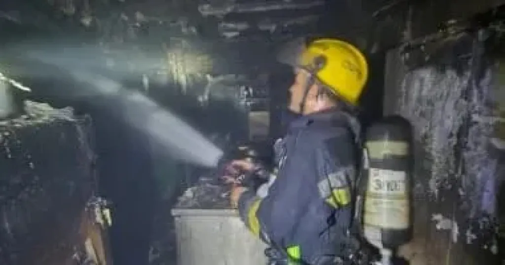 نيران مفاجئة في محل أثاث بشبرا الخيمة.. والحماية المدنية تسيطر