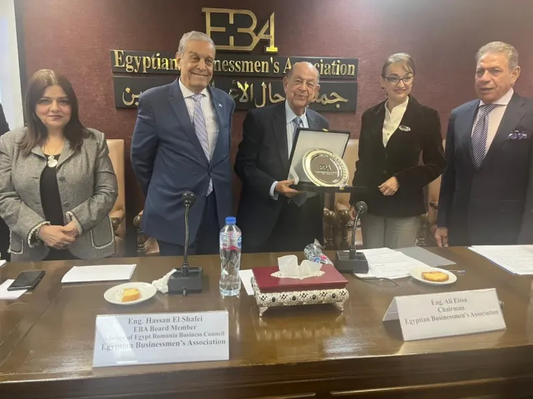 سفيرة رومانيا في لقائها بجمعية رجال الأعمال 