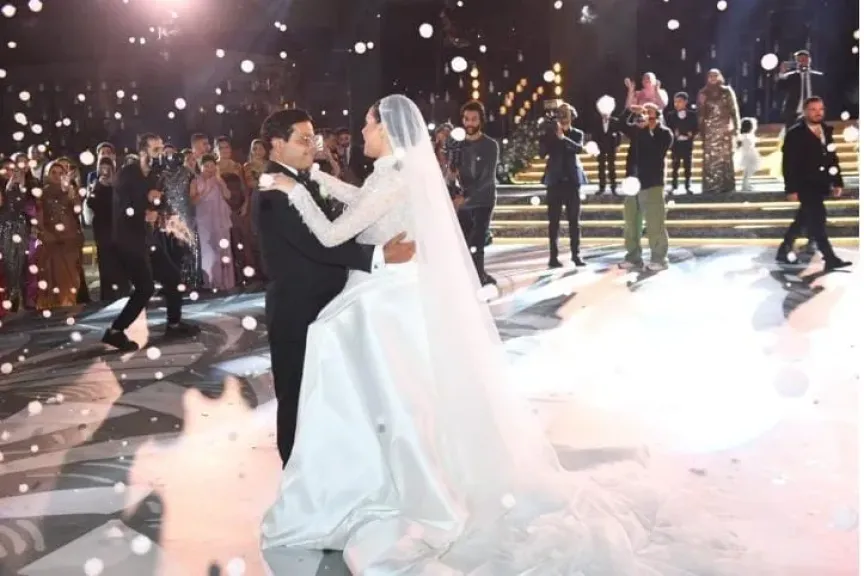 محمد هنيدي لابنته في حفل زفافها..وصيت حازم يحكيلك حدوتة