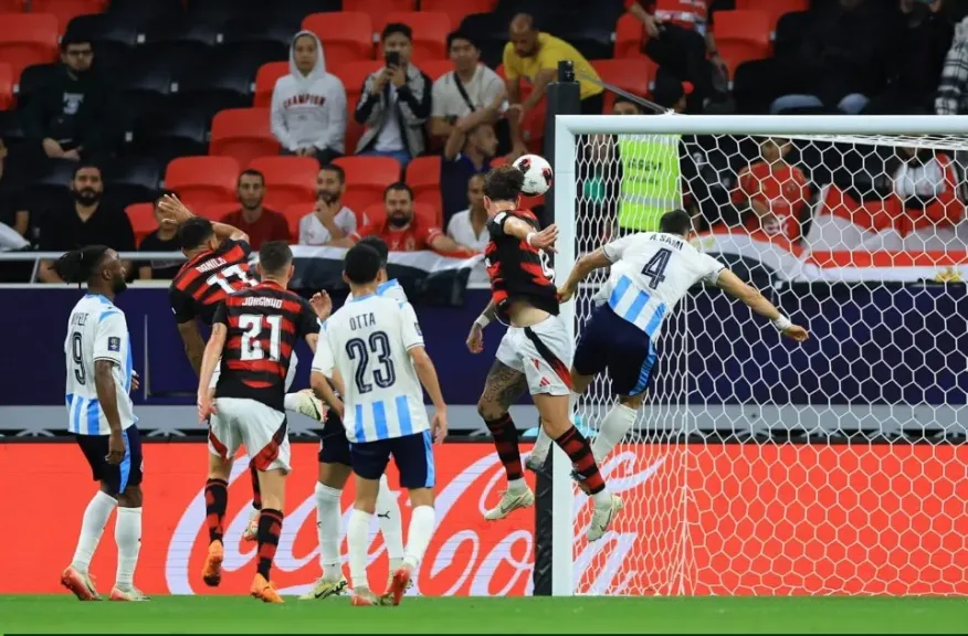  فلامنجو وبيراميدز 