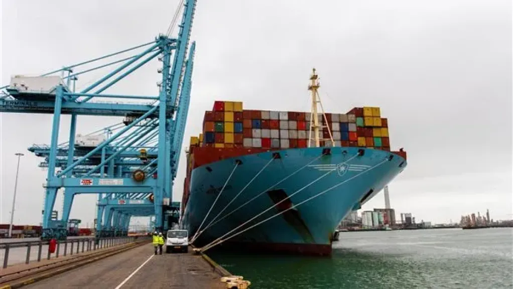 الإسكندرية لتداول الحاويات تتلقى عرض شراء من بلاك كامبيان لوجيستكس هولدنج