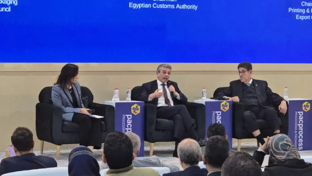 أحمد أموي :  التسهيلات الجمركية تدفع حركة التجارة وتعزز تنافسية الاقتصاد المصري