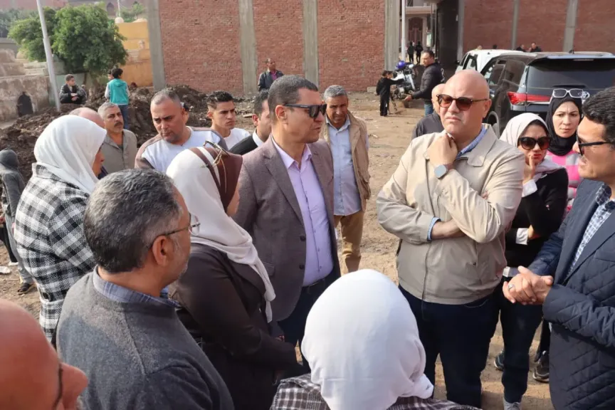 ”عطية” يتفقد قرية المريج بشبين القناطر ويستمع لمشاكل المواطنين