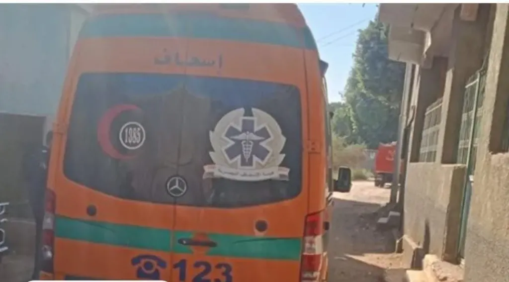 عمره أسبوع ومُلقى عاريًا.. العثور على جثة رضيع حديث الولادة بجوار ترعة في قنا