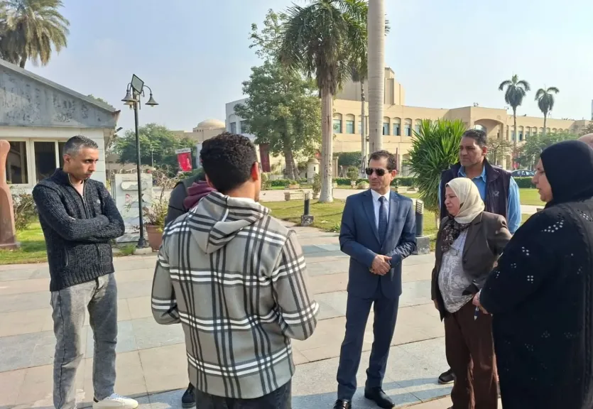 هشام عطوة في جولة تفقدية بمركز الهناجر للفنون.. واستعدادات لعودة عرض «الأرتيست»