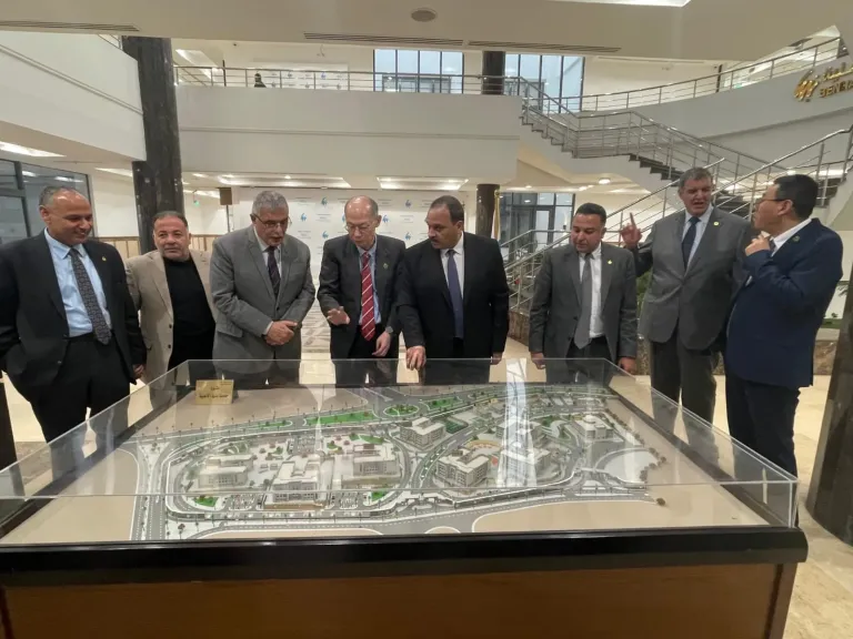 جامعة بنها الأهلية تفتح آفاق شراكة دولية مع جامعة هونغ كونغ للتعليم