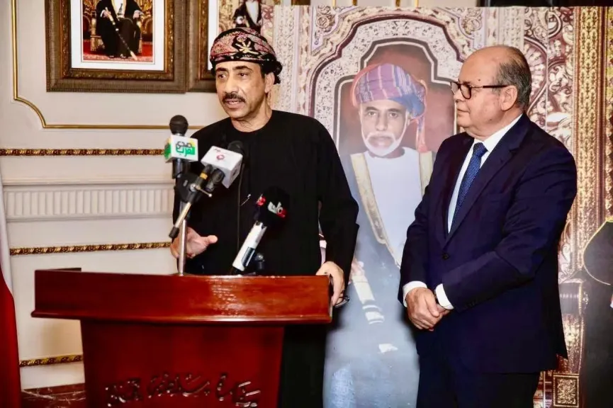 سفير سلطنة عمان بالقاهرة ينعى وفاة الدكتور محمد صابر عرب :قامةً ثقافيةً وفكريةً عربيةً بارزة ورمز من رموز العطاء العلمي والإنساني