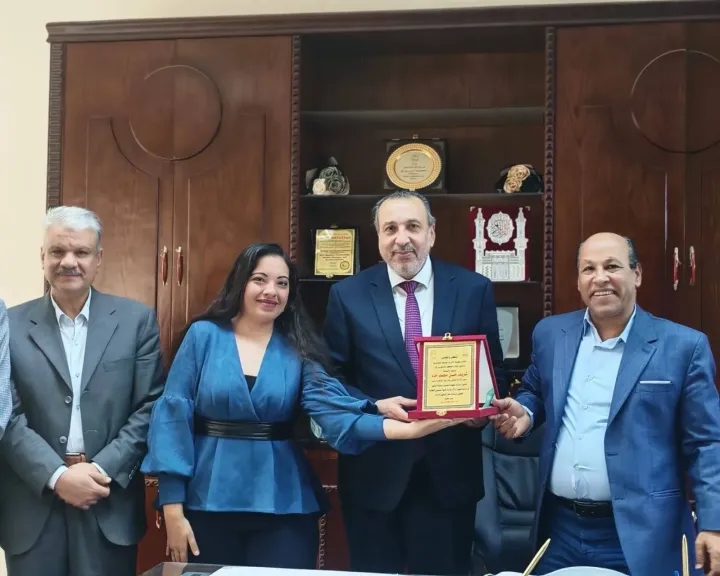 آداب العاصمة تكرّم شريف جاد