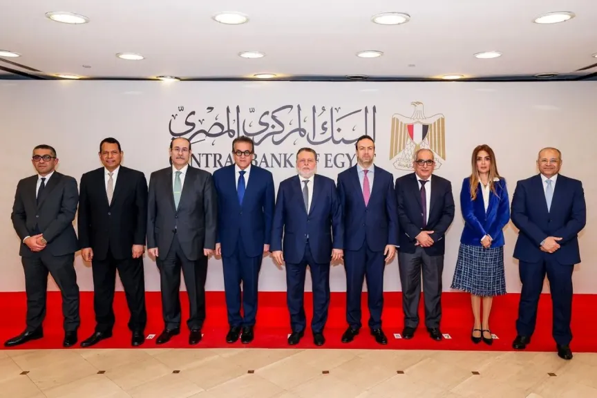 محافظ البنك المركزي المصري ونائب رئيس مجلس الوزراء للتنمية البشرية يشهدان توقيع تجديد بروتوكول التعاون مع صندوق مواجهة الطوارئ الطبية