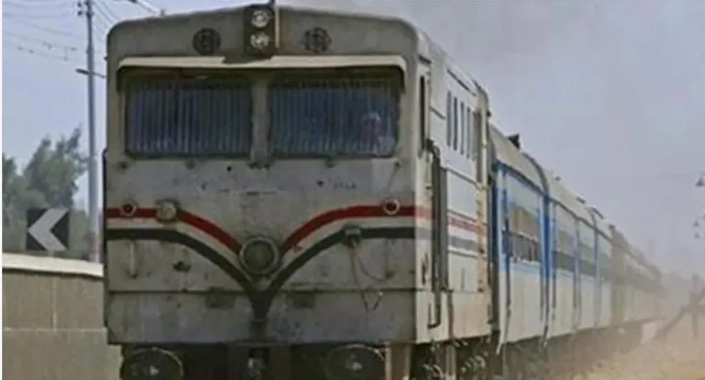 مات خلال عمله بتفقد الأراضي.. مصرع موظف بالزراعة دهسًا أسفل عجلات القطار في قنا