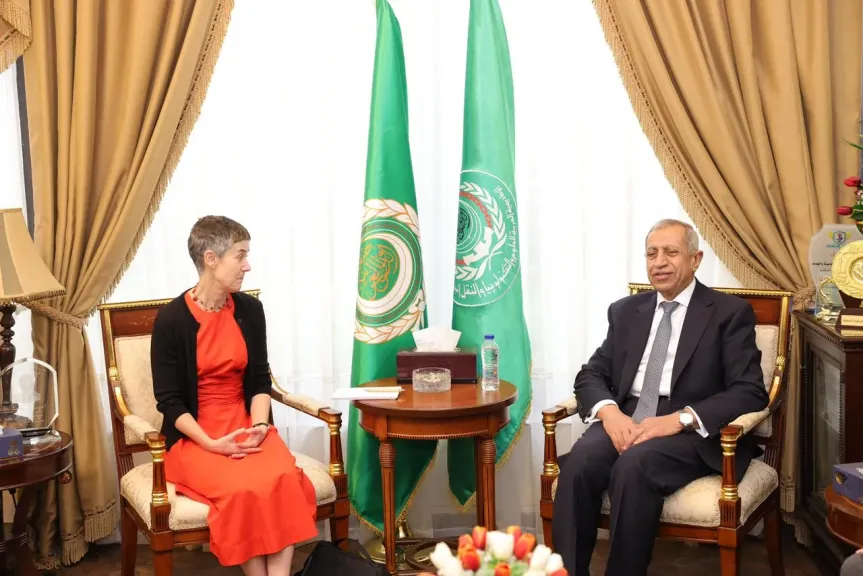 رئيس الأكاديمية العربية يستقبل وفدًا من جامعة نورثهامبتون لبحث سبل التعاون المشترك