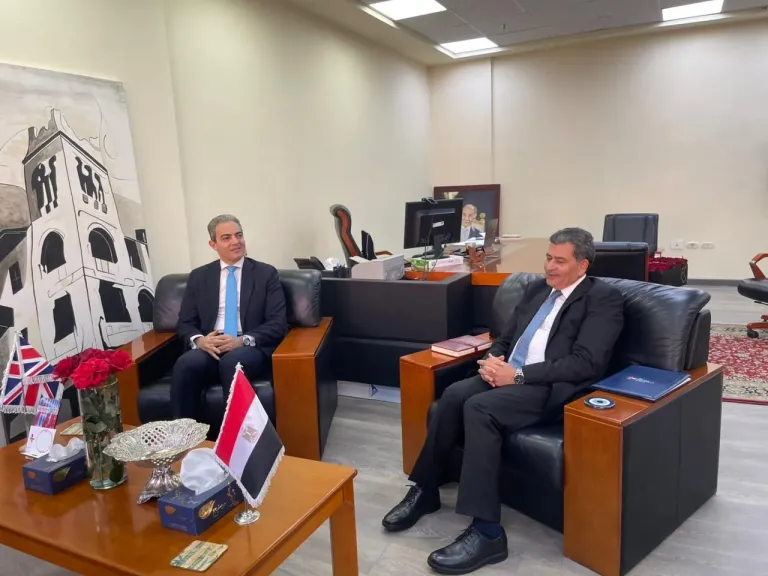 نقيب الإعلاميين: إطلاق مشروع مشترك للإنتاج الإعلامي الرقمي بين النقابة والجامعة البريطانية