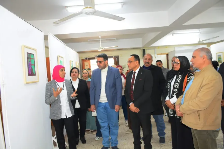 «بنات بّري».. معرض فني بجامعة أسيوط يستلهم التاريخ والطبيعة