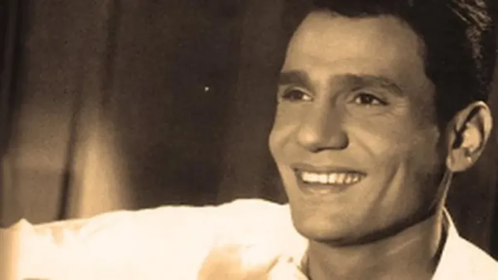 محبة لا تنتهي.. 10 آلاف عمرة أهديت لـ عبد الحليم حافظ بعد 49 عامًا على رحيله