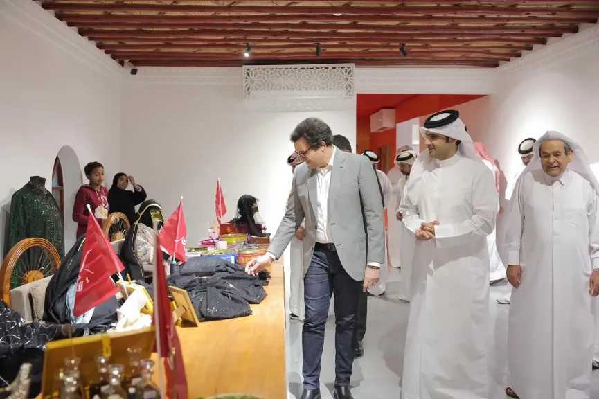 وزير الثقافة يعزز الشراكة مع هيئة متاحف قطر ويشارك في احتفالات اليوم الوطني بدرب الساعي