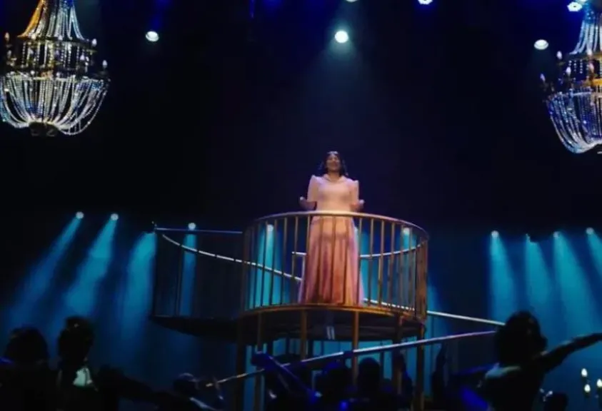 دايبين في صوت الست.. مسرحية موسيقية تستحضر أم كلثوم وتواصل الإقبال الجماهيري