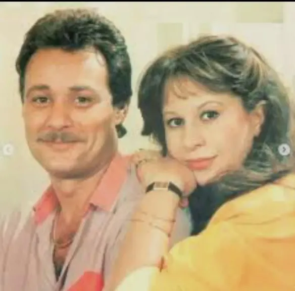 حب لم ينتهي رغم الطلاق قصة ”سمية الألفي” وفاروق الفيشاوي تعود إلى الواجهة.. بعد الرحيل