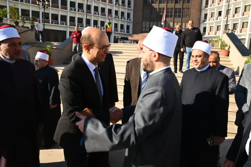 الدكتور المنشاوي يلتقي  أسامة الأزهري وزير الأوقاف بجامعة أسيوط