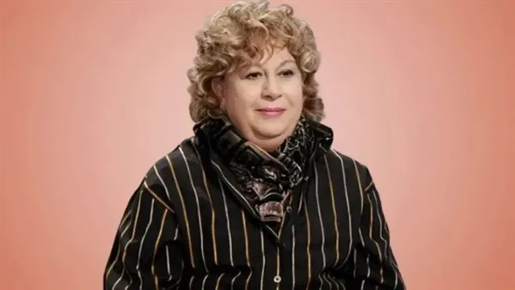 في وداع سمية الألفى.. صفحات نجوم الفن تتحول إلى سرادق عزاء للراحلة