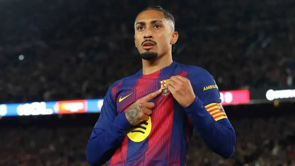 ”مزحة” أول تعليق من فليك بعد استبعاد رافينيا من تشكيلة الأفضل