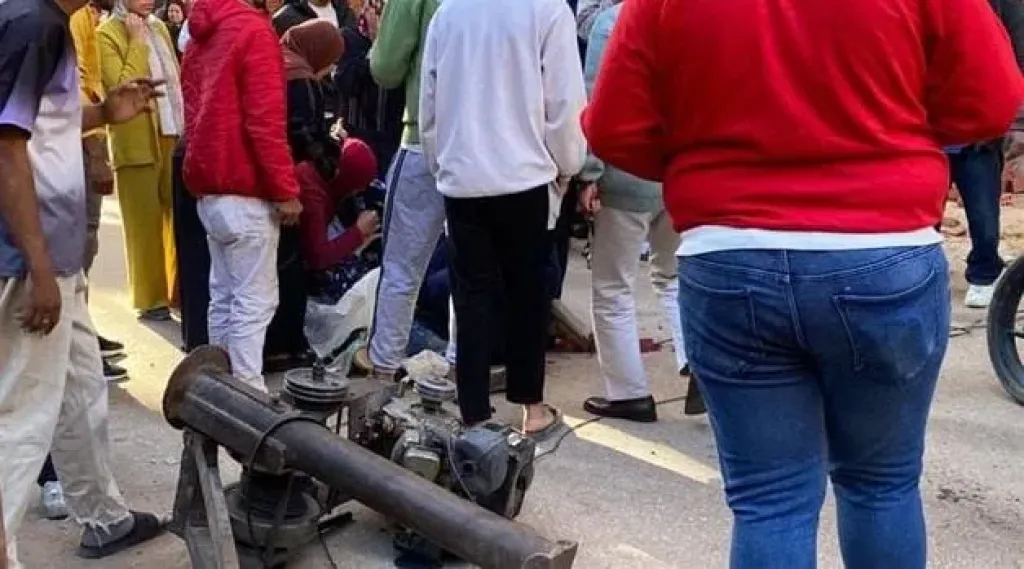 لحظة موت مفاجئة.. ونش يسقط من برج سكني وينهي حياة طفلة بطوخ