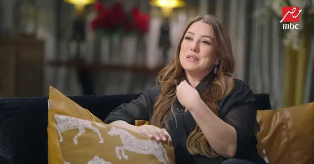 الناس مش ناقصة هموم وفيها الي مكفيها.. كندة علوش تتحدث عن تجربة المرض