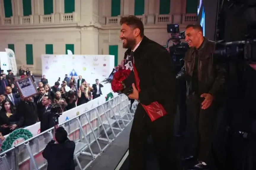 حقيقي حفل خيري عظيم.. تامر حسنى يوجه رسالة للجمهور عقب حفلا ضخم أحياه بقصر عابدين