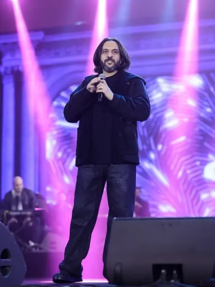 بهاء سلطان يروّج لحفل مهرجان الفسطاط الشتوي ويكشف عن أغنيته الجديدة «معايا»