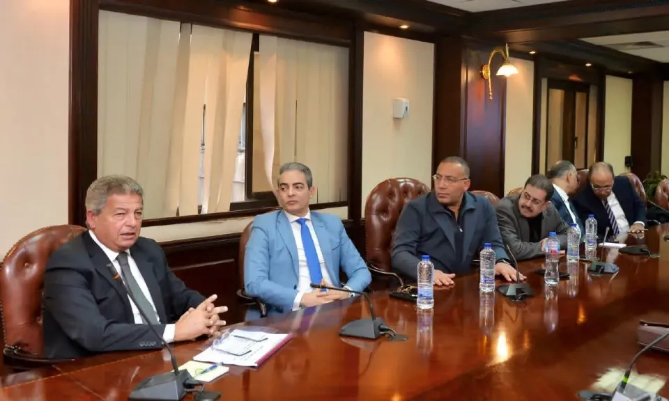 رئيس “الأعلى للإعلام” يشارك في مناقشة التوصيات النهائية للجنة التحول الرقمي والذكاء الاصطناعي