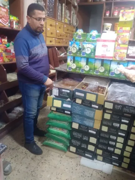 حملات تموينية مكثفة بكفر الشيخ تسفر عن تحرير عشرات المحاضر وضبط سلع مجهولة المصدر