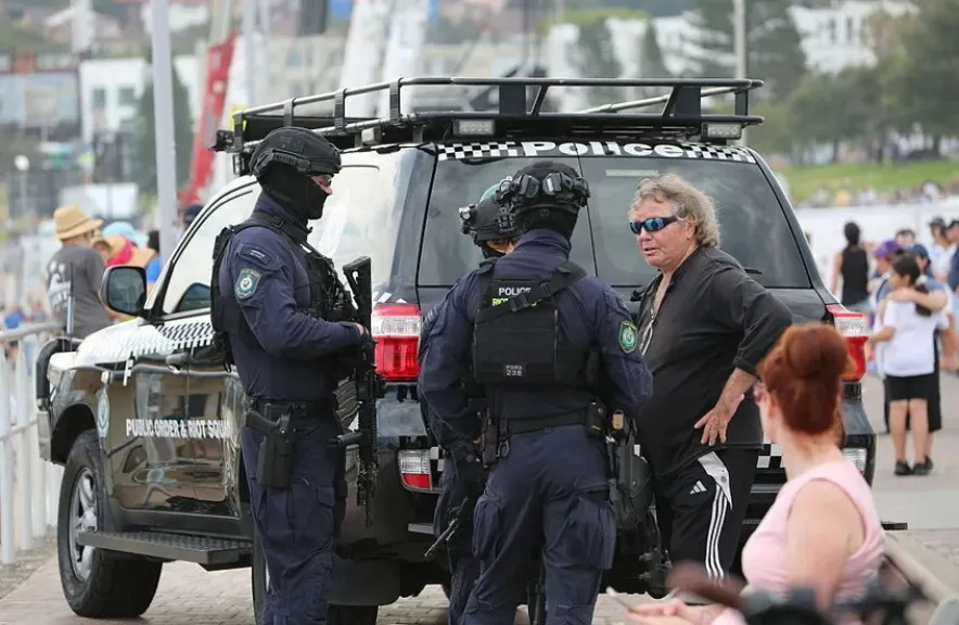 الشرطة الأسترالية تكشف تفاصيل جديدة تتعلق بمنفذي هجوم بونداي الدامي