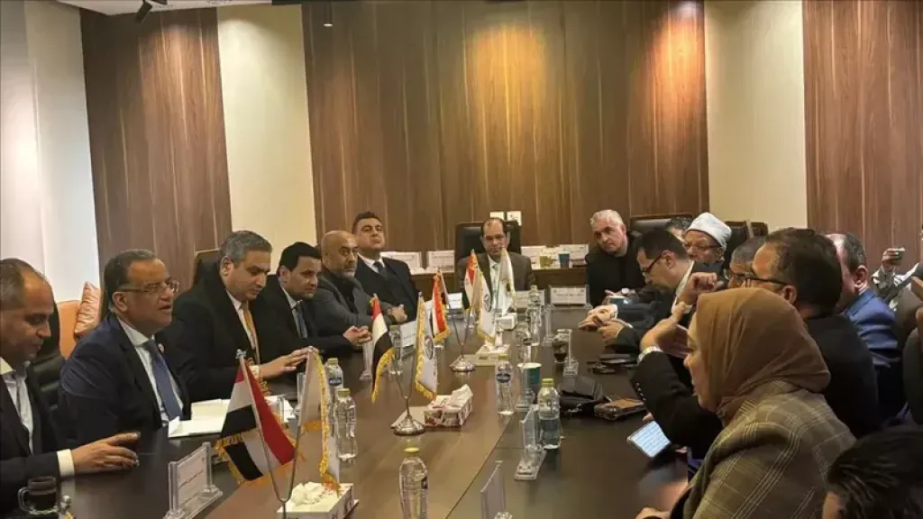 أعضاء الجبهة الوطنية بالشيوخ يشددون على الترابط لتعزيز الأداء البرلماني