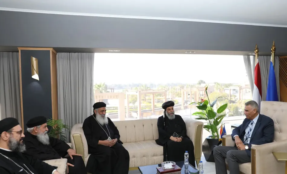 أسوان تستعد لحدث تاريخى .. المحافظ ينسق مع الكنيسة لإستقبال البابا تواضروس الثانى