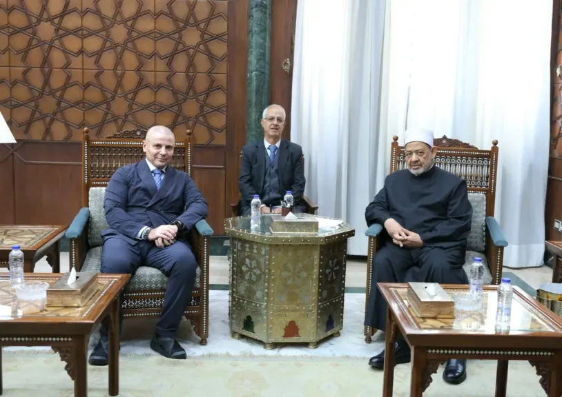 شيخ الأزهر يستقبل سفير إيطاليا بالقاهرة ويناقشان تطورات الأوضاع في غزة