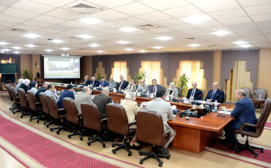 د. شريف خاطر يهنئ منسوبي الجامعة بحصولها على لقب أفضل جامعة صديقة للبيئة على مستوى الجامعات المصرية