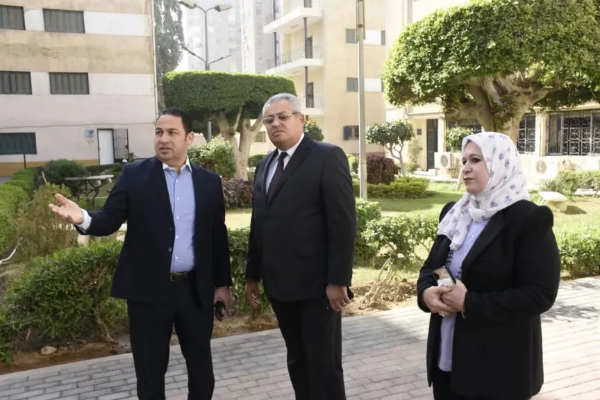 نائب رئيس جامعة عين شمس يتفقد المدينة الجامعية للطالبات ويوصي بتجديد بعض المباني