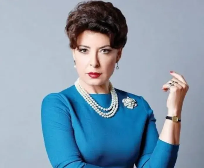 أنوشكا تعود بأغنية جديدة ”حاسة بقلبك”